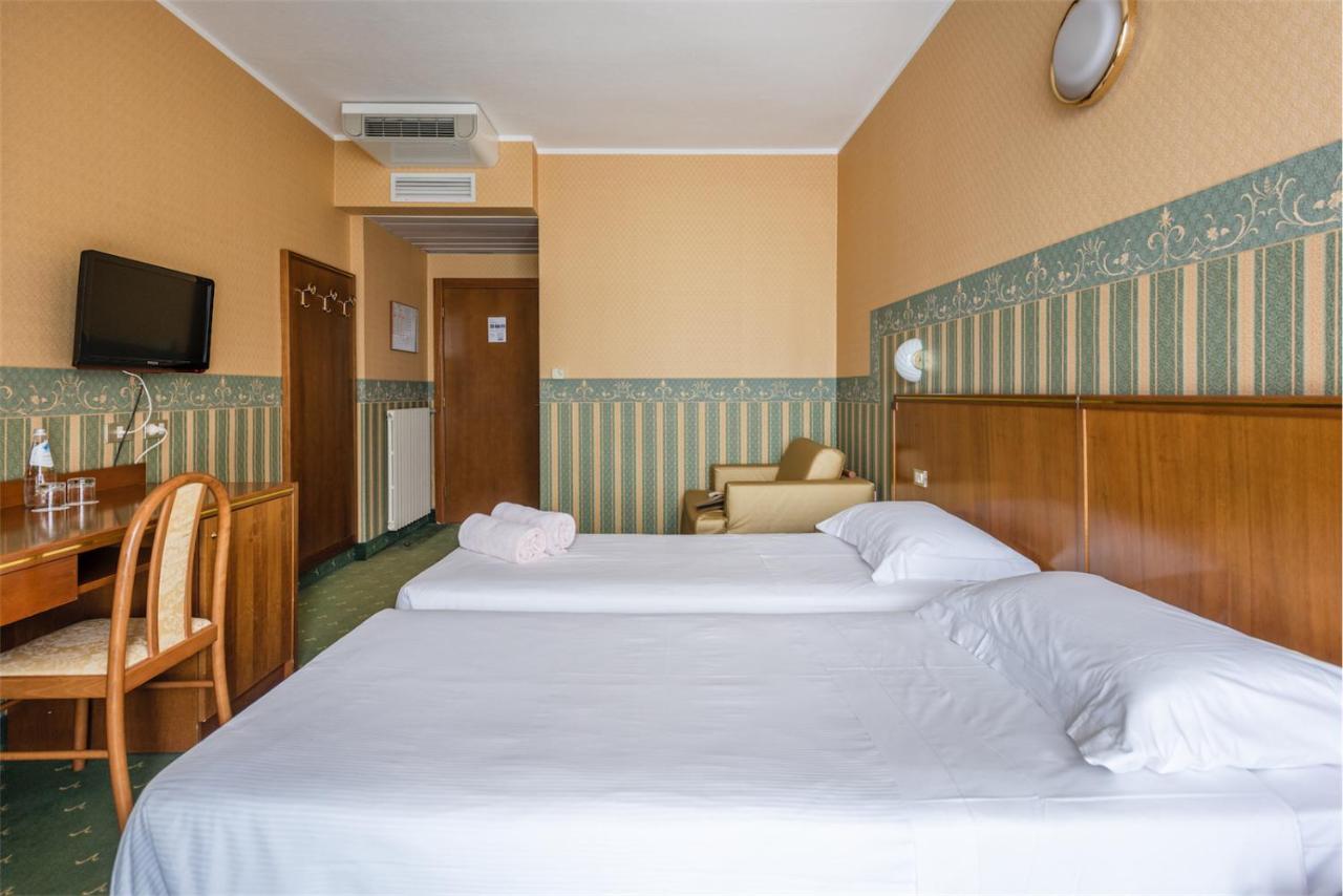 Hotel Splendid Palace Limone sul Garda Cameră foto
