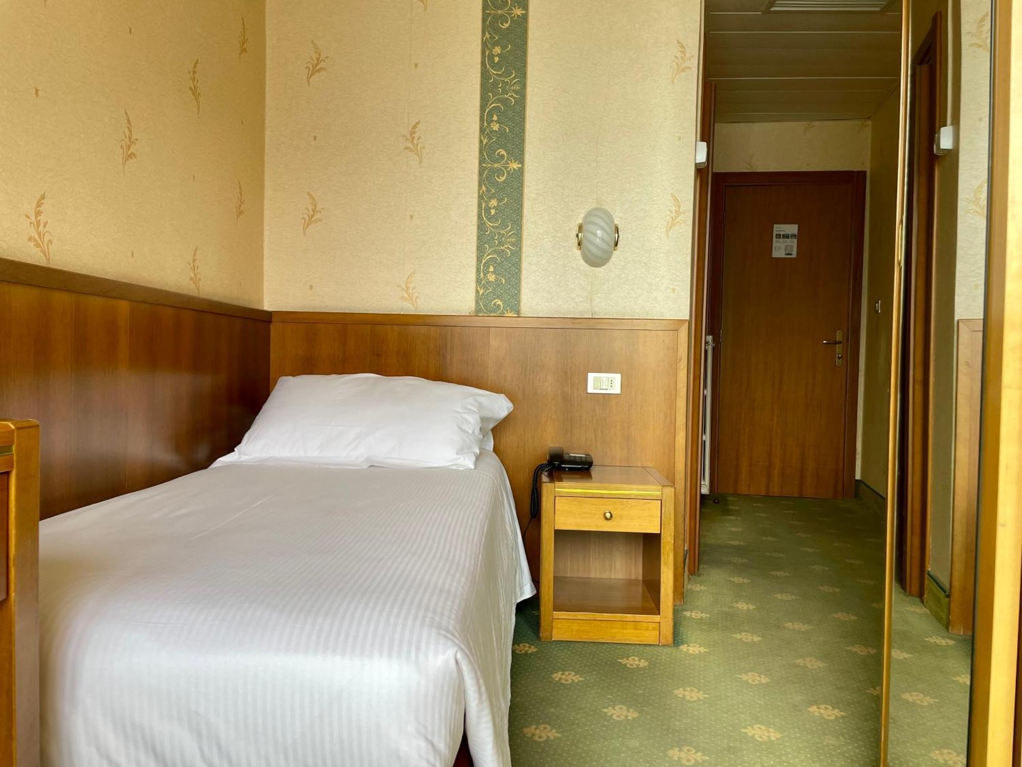 Hotel Splendid Palace Limone sul Garda Cameră foto